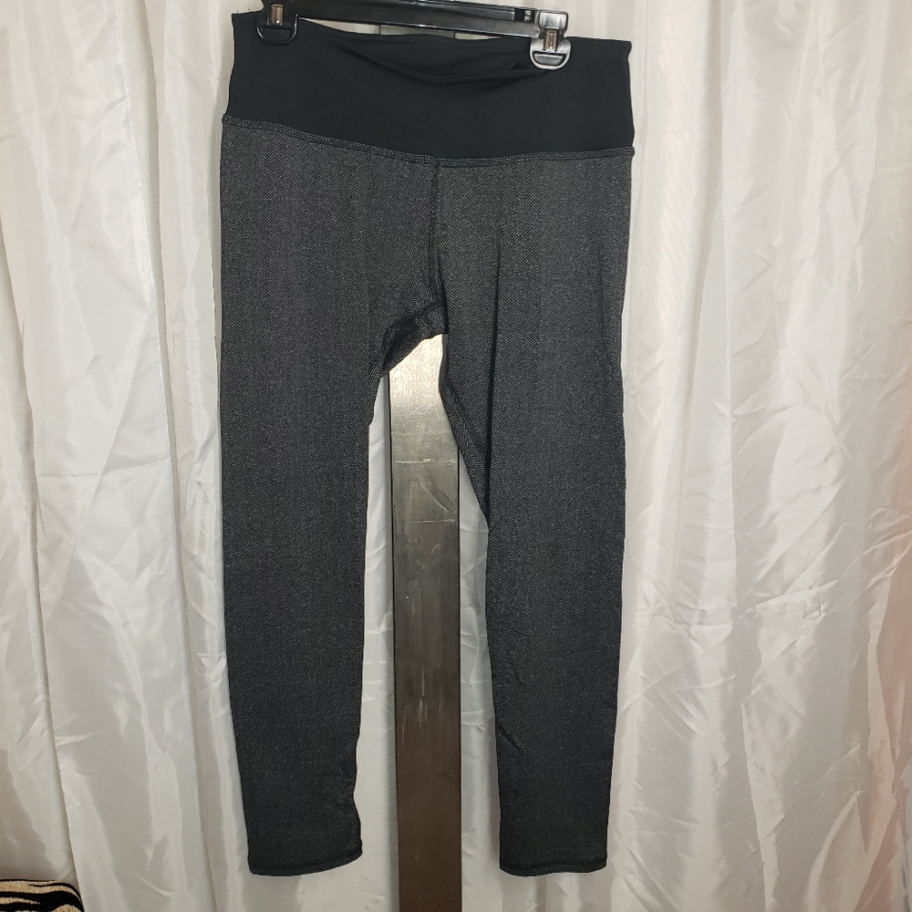 RBX black and gray herringbone legging sz L